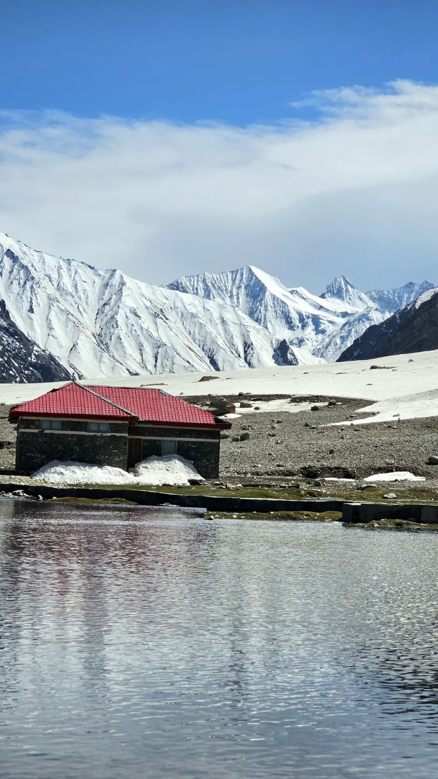Kashmir (The Heaven On Earth)